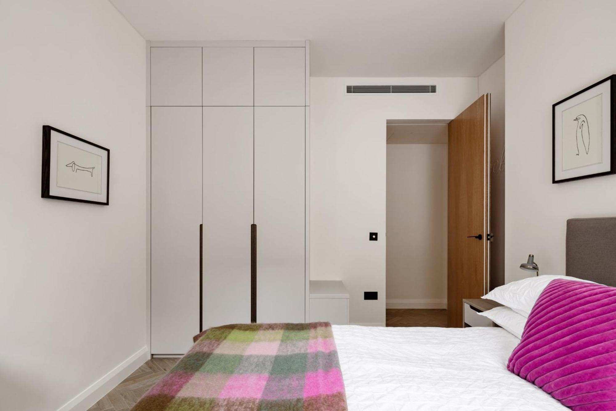 Modern Apartment & Rooms At Charing Cross London Exterior photo