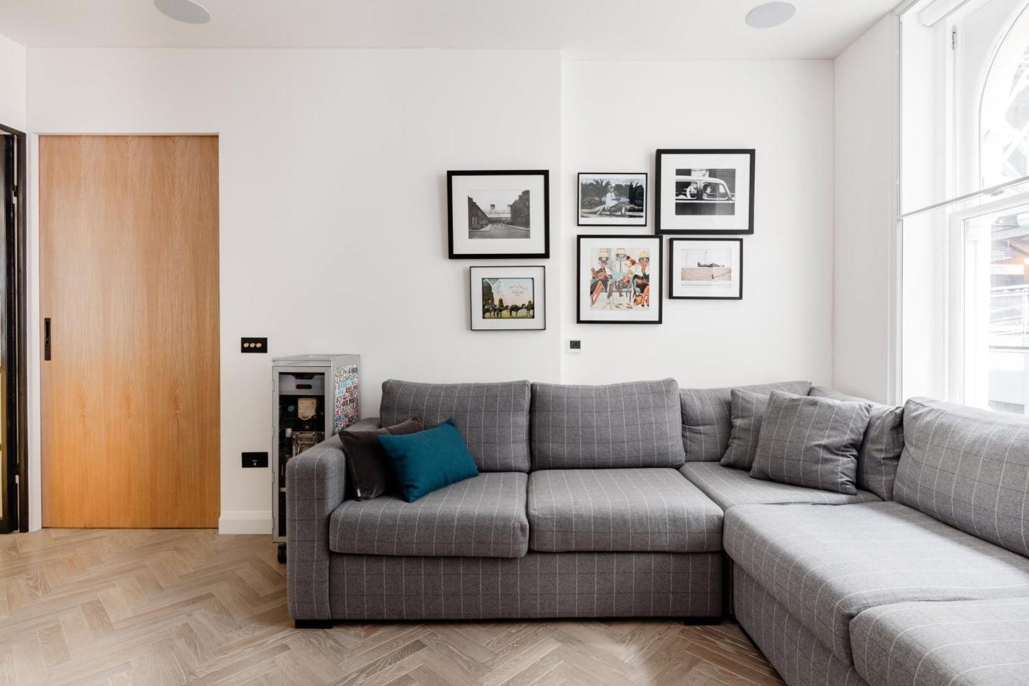 Modern Apartment & Rooms At Charing Cross London Exterior photo