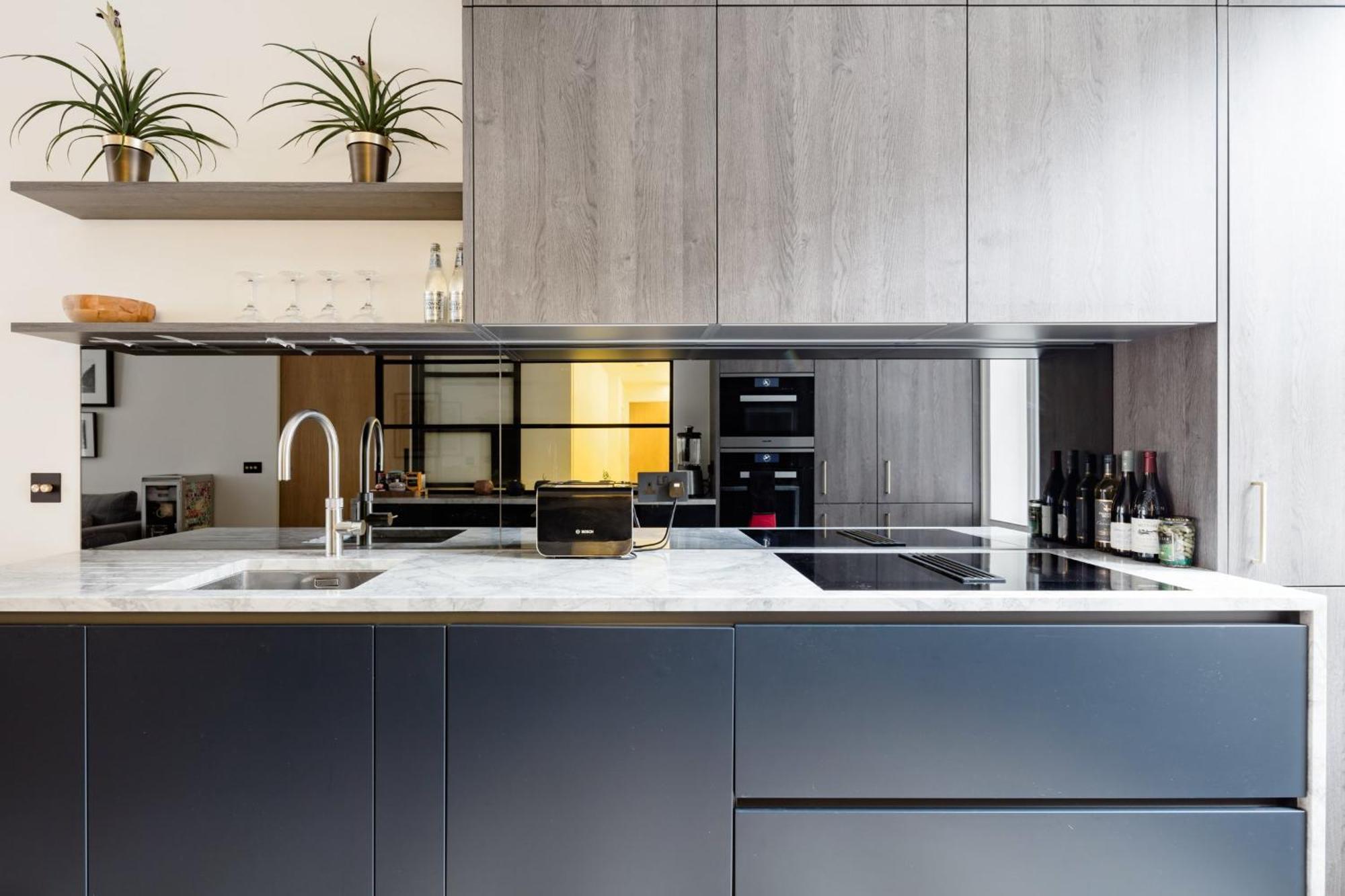 Modern Apartment & Rooms At Charing Cross London Exterior photo