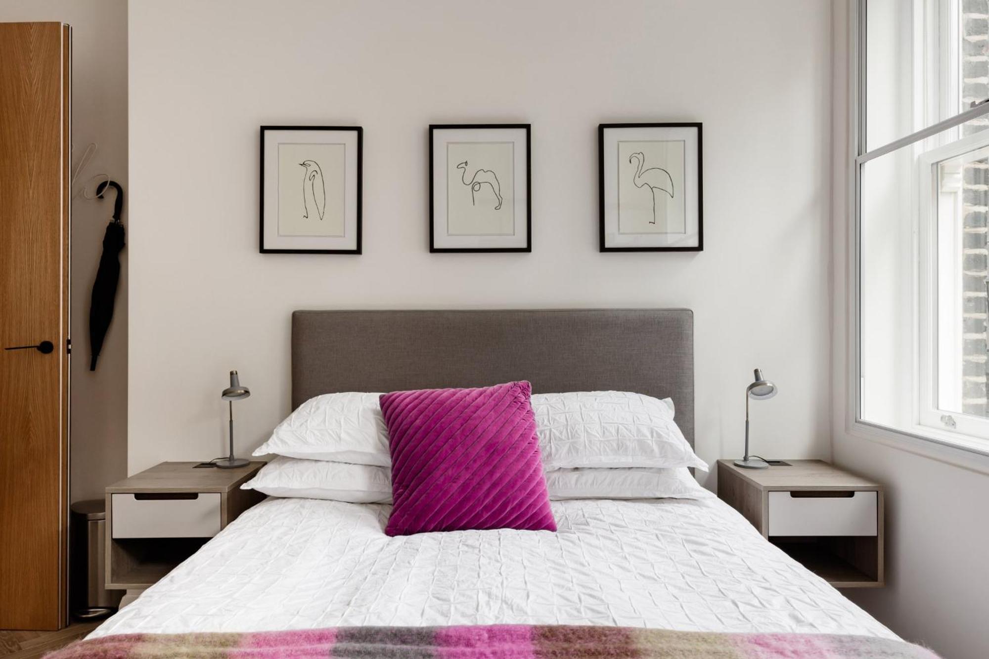 Modern Apartment & Rooms At Charing Cross London Exterior photo