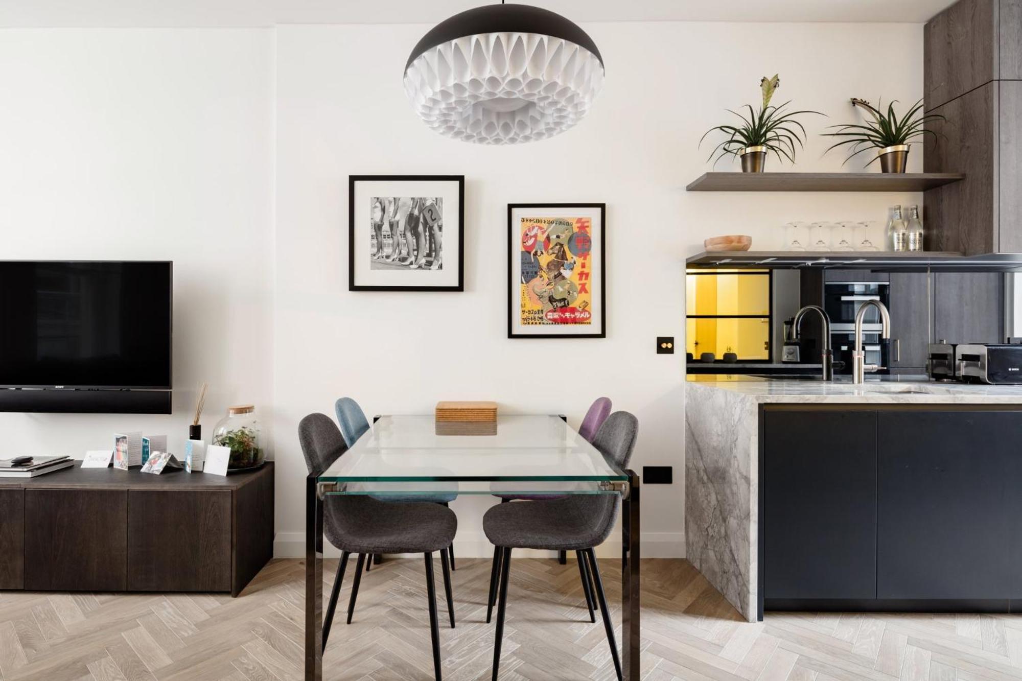 Modern Apartment & Rooms At Charing Cross London Exterior photo