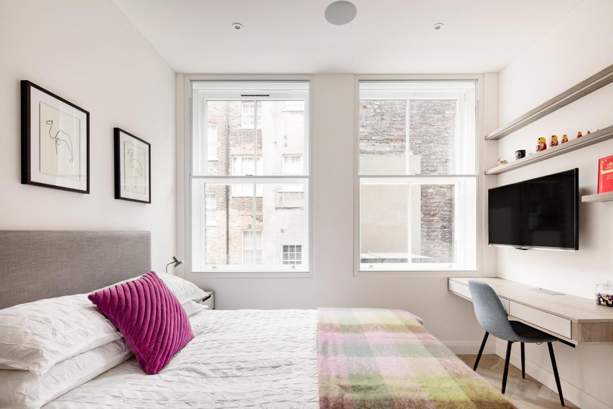 Modern Apartment & Rooms At Charing Cross London Exterior photo