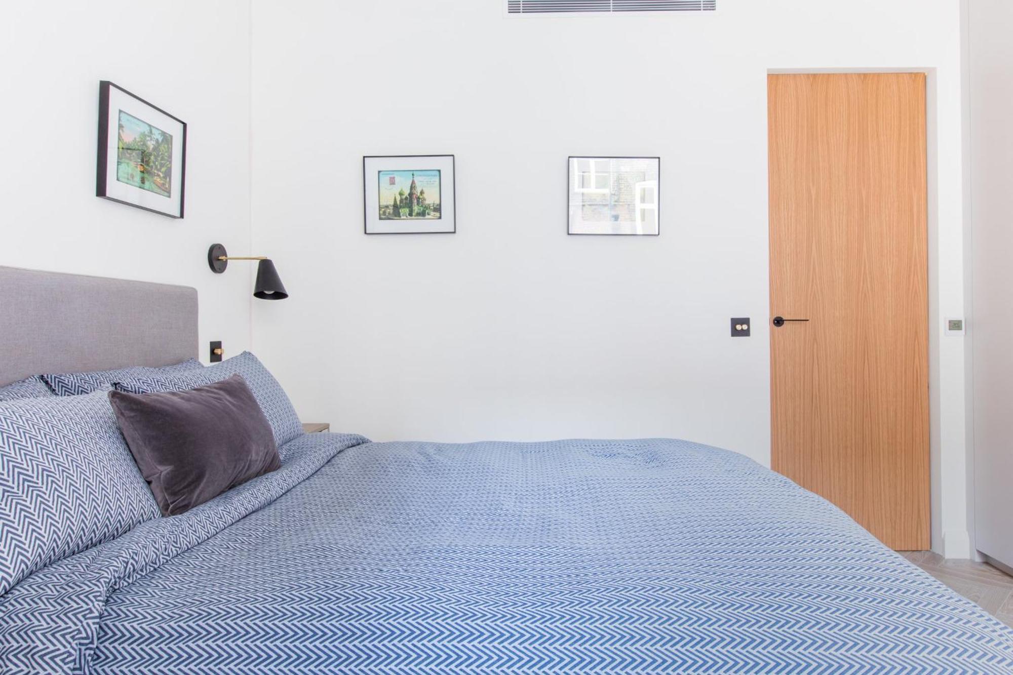 Modern Apartment & Rooms At Charing Cross London Exterior photo